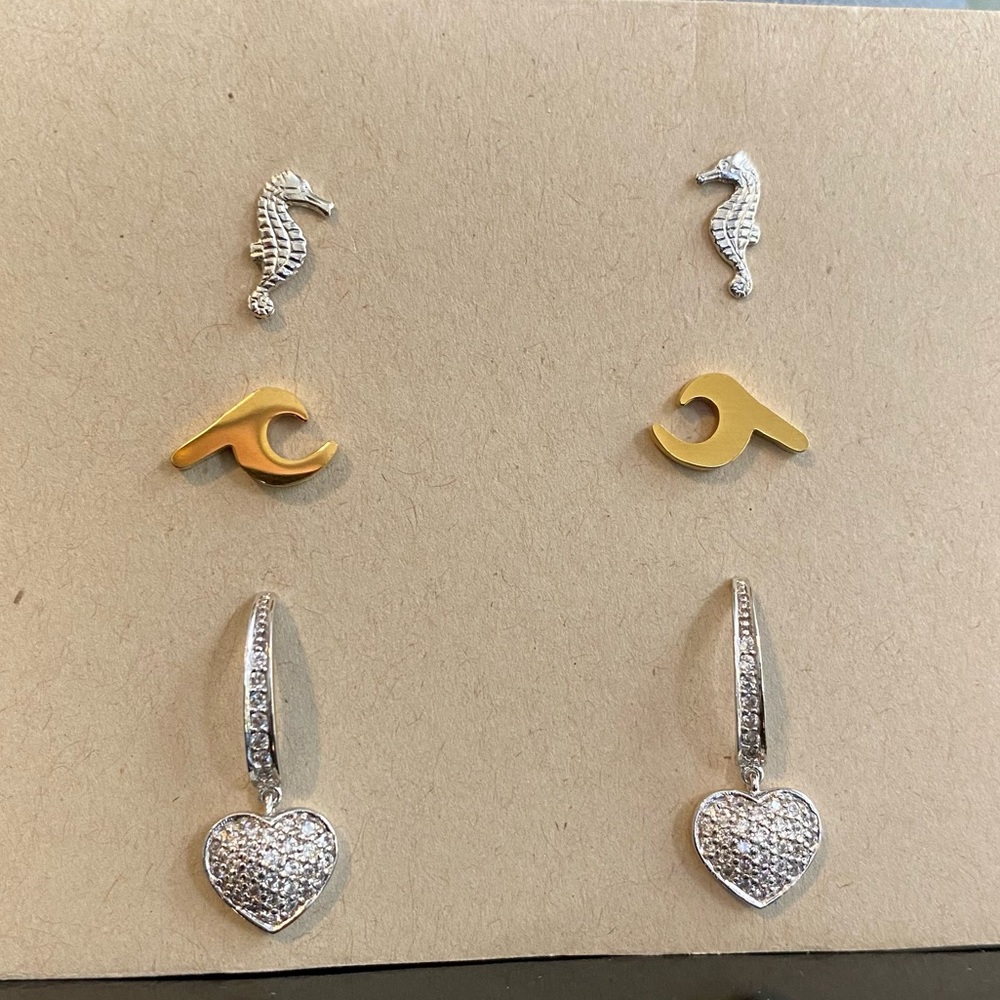 3 Pair of Dainty Earrings for Girl or Woman - Gold and Silver